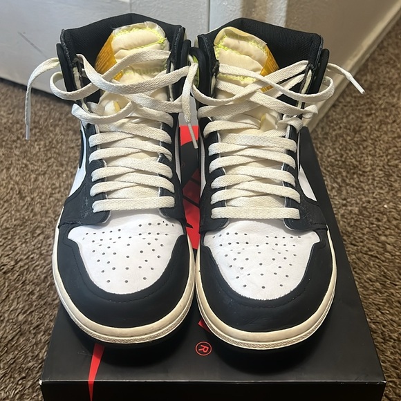 Nike Jordan 1 High Volt - Picture 5 of 5